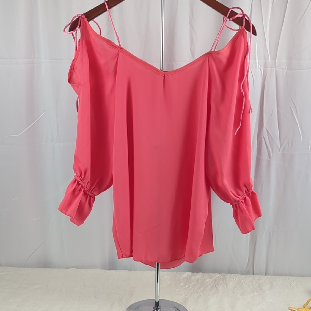 Chic Coral Women's Off-Shoulder Blouse